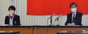 記者会見